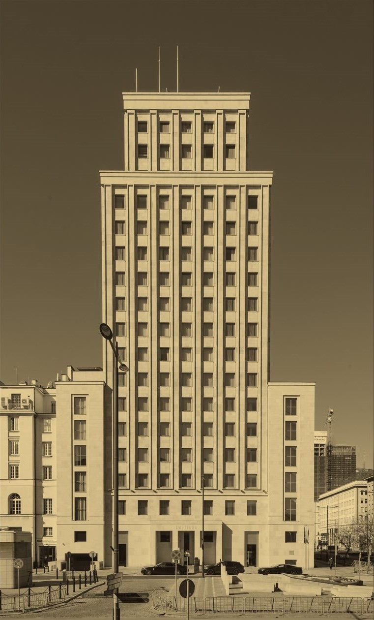 The whole restored Prudential tower today, reborn as Hotel Warszawa